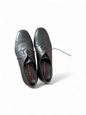 Prada Black Leather Lace-Up Oxford Shoes with Red Insole Detail
